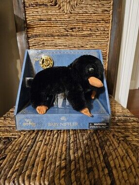 NWT Sits On Your ShoulderHarry Potter Baby Niffler Plush Interactive Universal